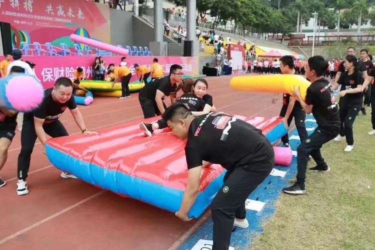 车轮滚滚